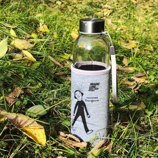 Botella de vidrio diseñado por Eva Armisén 2