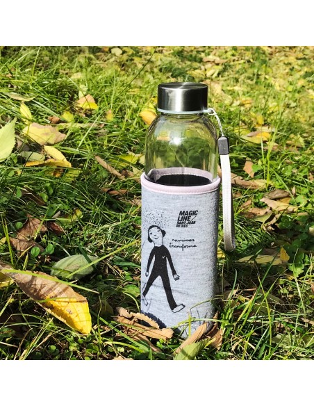 Botella de vidrio diseñado por Eva Armisén