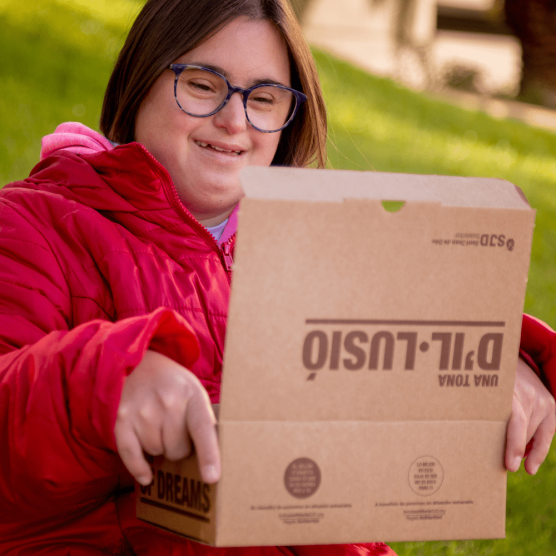 Caja de cartón 1 Tonelada de ilusión