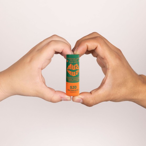 MUA MUA Protector labial solidario personalizado