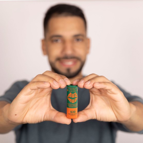 MUA MUA protector labial solidari · Pack 24 en cessió